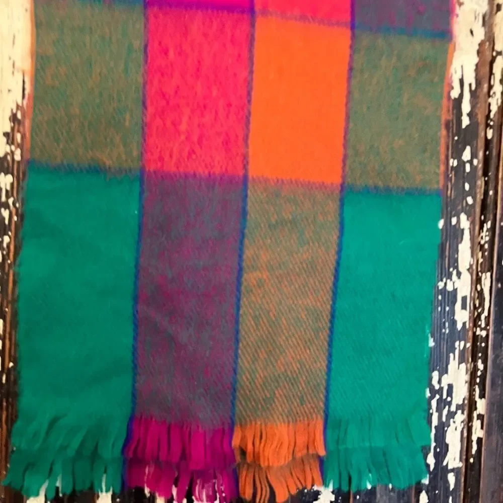 EUC vintage Women’s Acrylic multi colored scarf. Made in Japan.